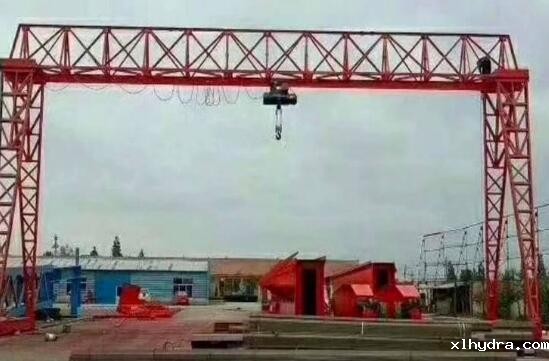 10吨MH型星空彩票开奖号-龙门吊安装现场图片展示