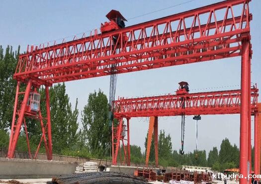 提梁机上方的吊杆装置，单杆和双杆有什么作用？