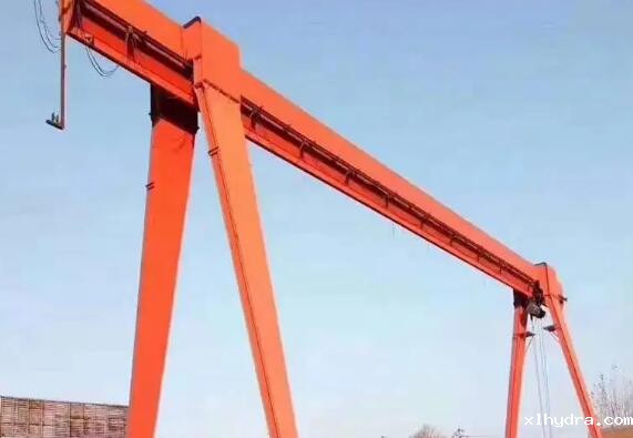 龙门吊主梁连接在什么情况下使用马鞍?