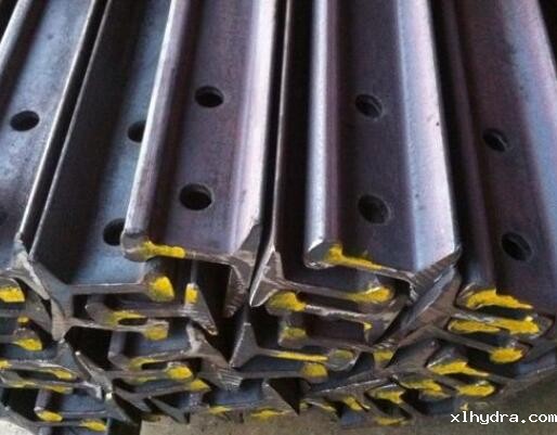 龙门吊轨道安装、龙门吊轨道接地装置