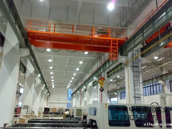 双梁起重机照片展现