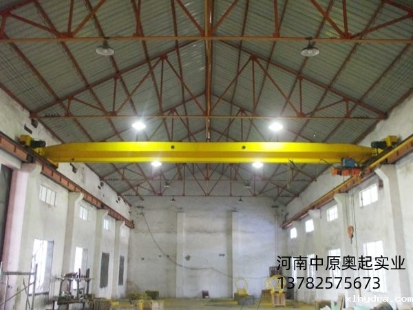 单梁起重机照片展现